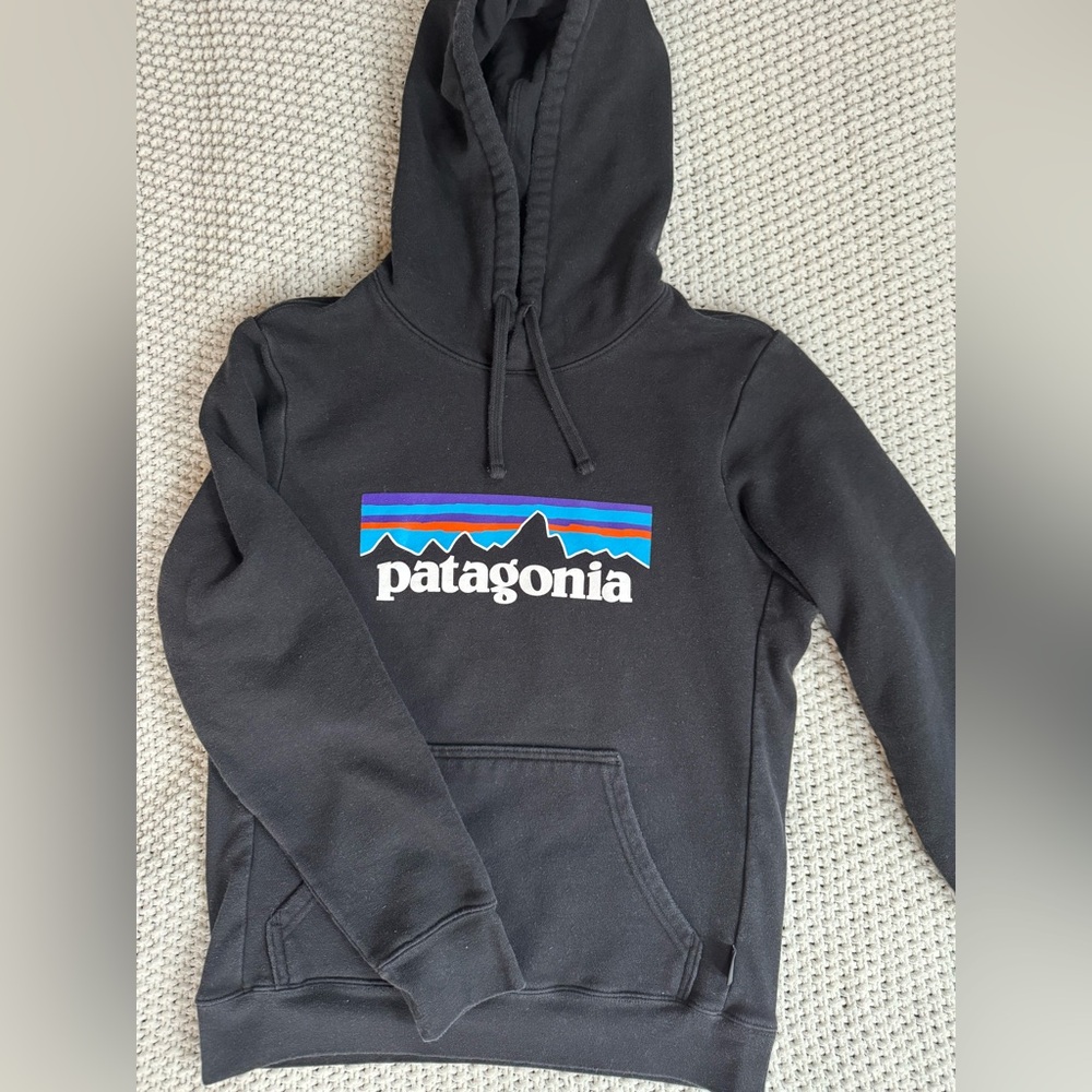 Women’s XS Black Patagonia Outdoorsy Active hoodie hoody